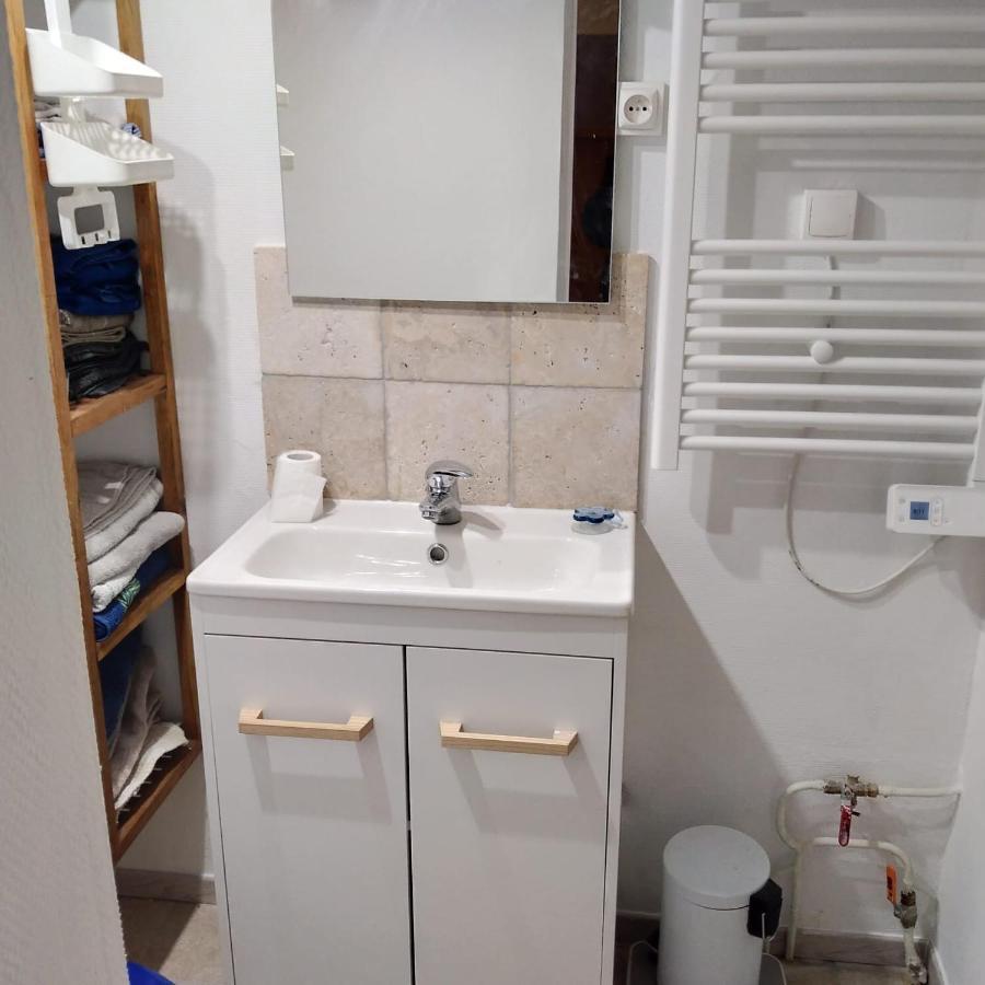 Maisonnette De Charme Climatisee La Machine Екстериор снимка